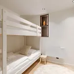 Lägenhet Casiola - Elegant Seaside Getaway In *