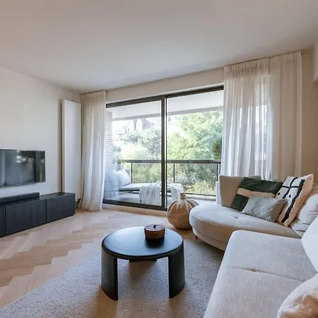 Casiola - Elegant Seaside Getaway In