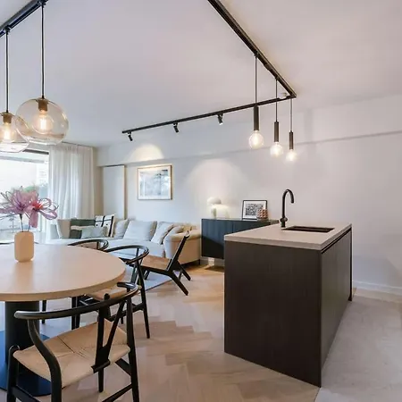 شقة Elegant Seaside Getaway In *