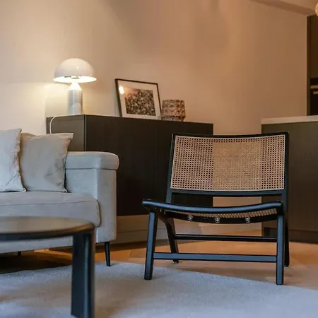 شقة Elegant Seaside Getaway In