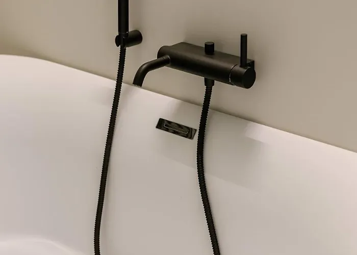 Casiola - Elegant Seaside Getaway In Appartamento *